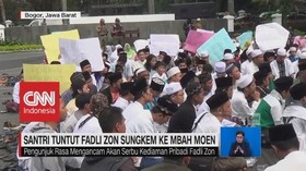 Santri Tuntut Fadli Zon Sungkem ke Mbah Moen