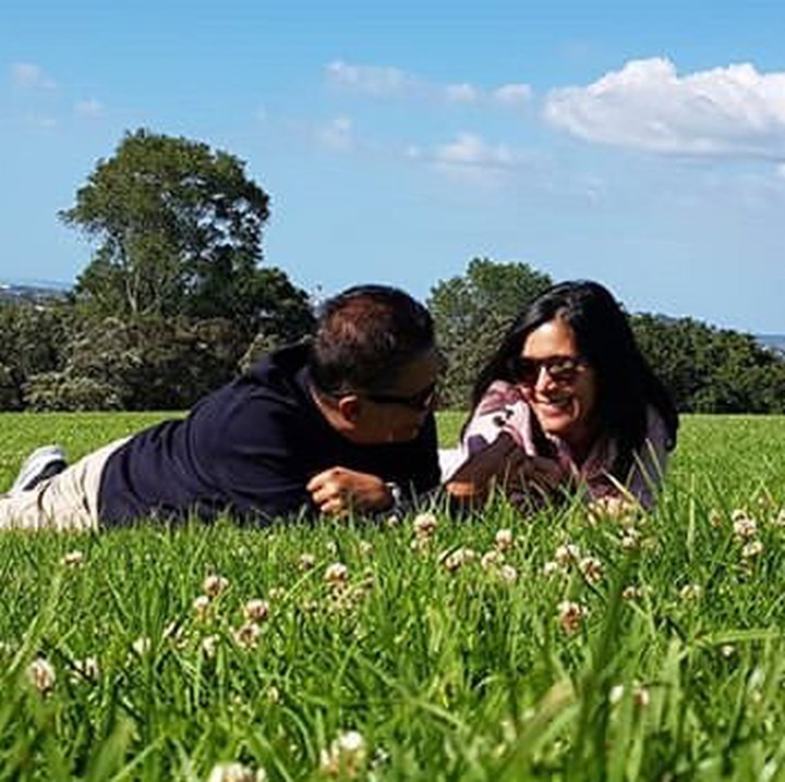 <p>Tatapn mesra Helmy Yahya pada Febri. Aih, manisya. (Foto: Instagram/ @febri.sjofjan)</p>