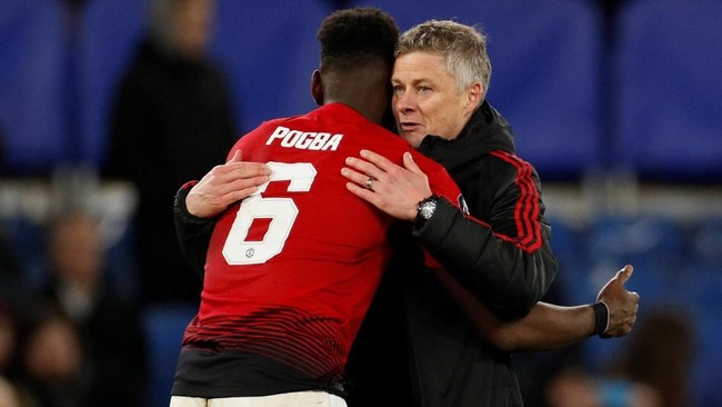 Pelatih Manchester United, Ole Gunnar Solskjaer membantah spekulasi soal keributan antara Paul Pogba dan Jesse Lingard.