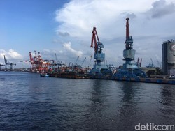 KM Nggapulu Merapat di Pelabuhan Priok, 16 ABK Terindikasi Corona