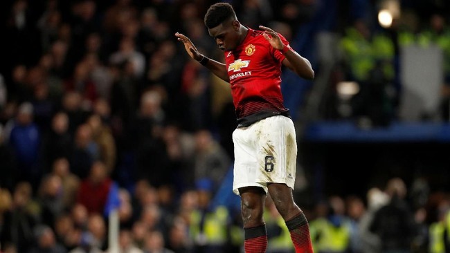 Gelandang Manchester United Paul Pogba kembali berdansa di atas lapangan setelah sempat menderita bersama Jose Mourinho.
