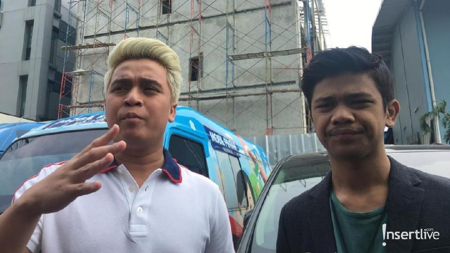 Karier Billy Syahputra terus menanjak, apakah Billy akan mengajak sang adik, Uta Syahputra, untuk terjun ke dunia entertain?