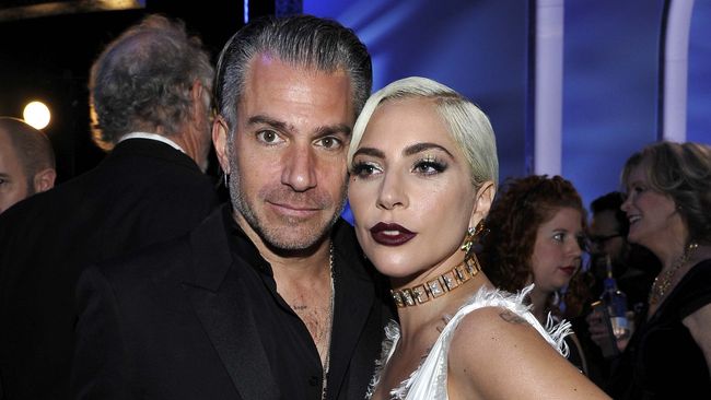 Asmara Tiga Februari Lady Gaga Dan Christian Carino