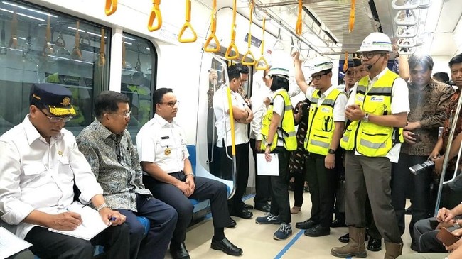 Wapres Jusuf Kalla meminta masyarakat untuk disiplin saat menggunakan MRT dan tak melakukan aksi vandalisme.