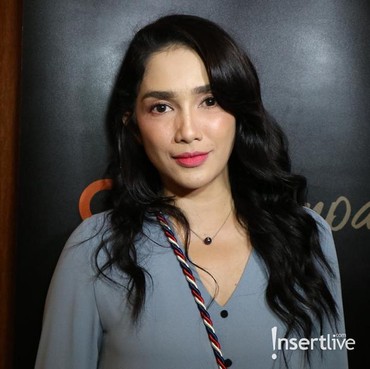 Syuting Film Horor, Ussy Sulistiawaty Alami Kejadian Mistis