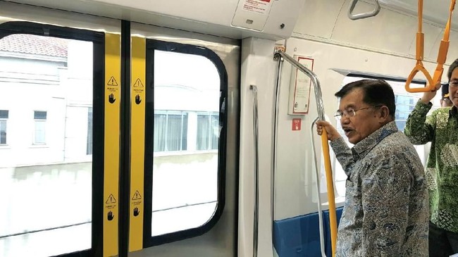 Wakil Presiden Jusuf Kalla menyebut pembangunan MRT terlambat karena mestinya moda transportasi itu dibangun pada dekade 1990-an.