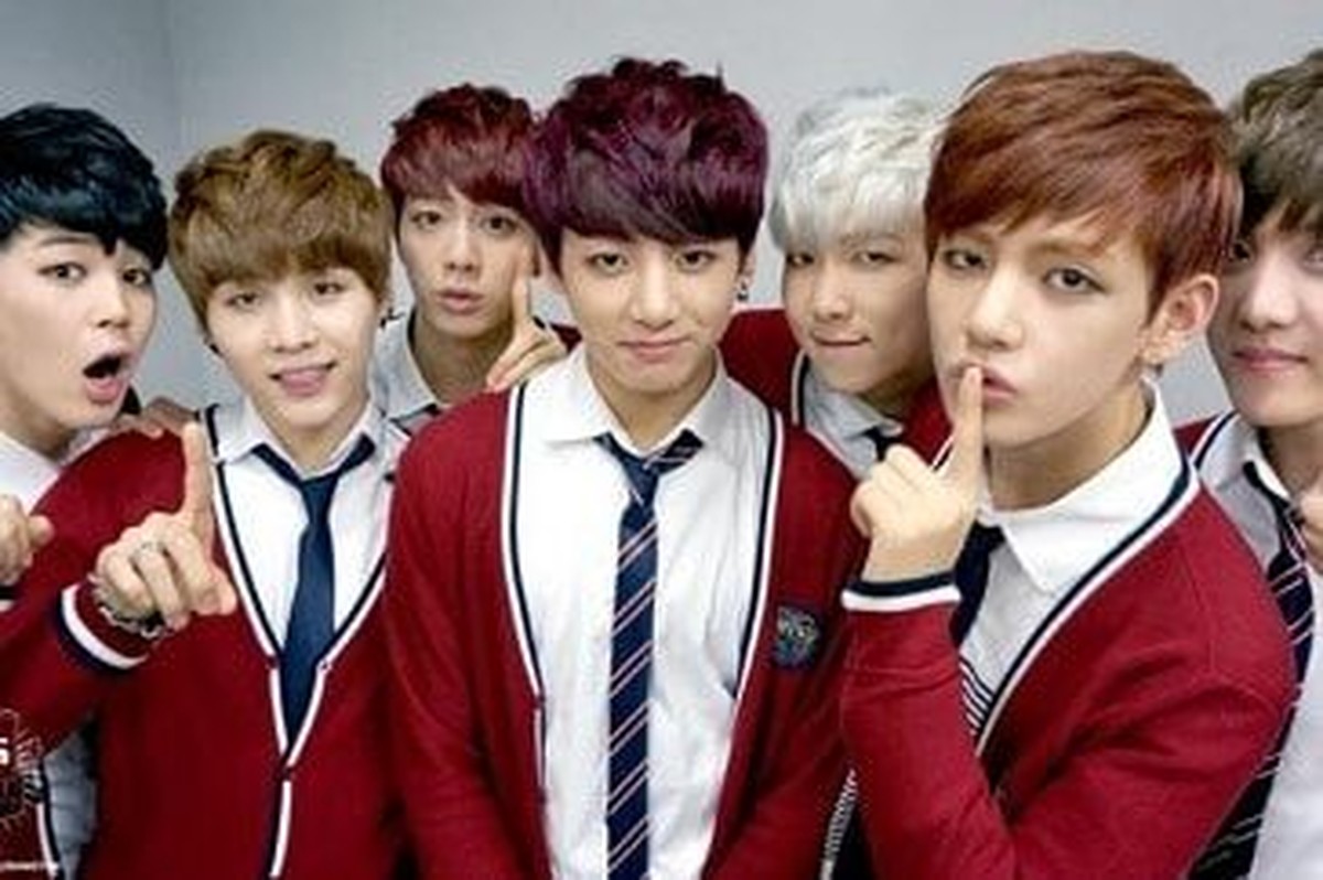 BTS melakukan debut pada tahun 2013 lalu&period; BTS diketahui memiliki tujuh member yang dengan wajah tampan&period; Kangen penampilannya dulu&quest; Berikut tujuh potretnya&period;
