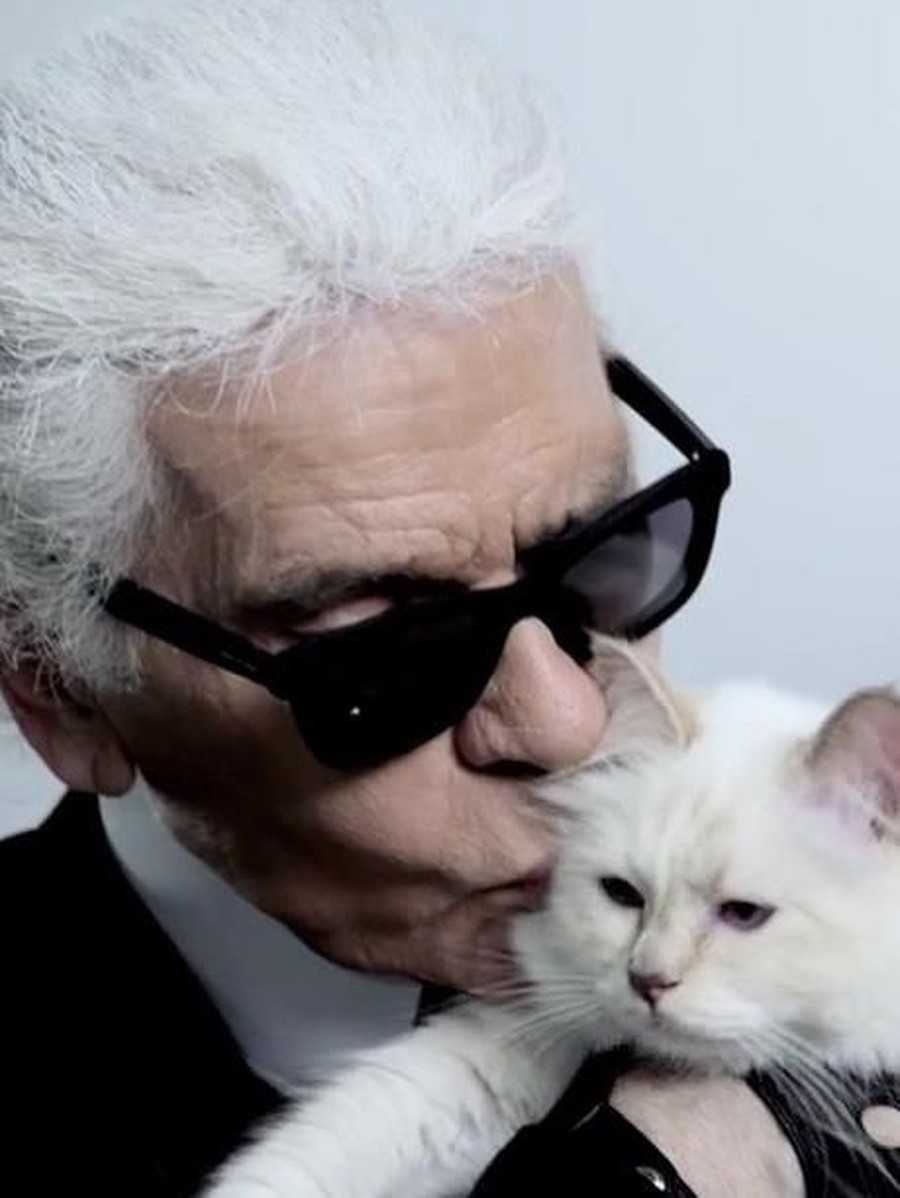 Karl Lagerfeld Berikut lima fakta menarik dari Karl Lagerfeld yang meninggal dunia pada Selasa (19/2).
