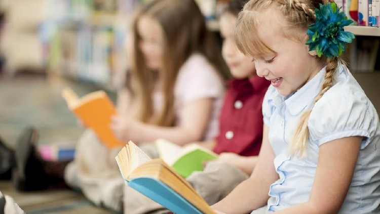 Bangkitkan Minat Baca Anak dengan Datang ke Big Bad Wolf Anak malas membaca buku bisa saja karena tidak punya pilihan buku yang disukai. Mengajak anak ke bazar buku bisa jadi solusinya, Bun