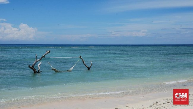 Sebanyak 1.316 karyawan dari 17 hotel di Kabupaten Lombok, NTB dirumahkan karena okupansi hotel turun akibat virus corona.