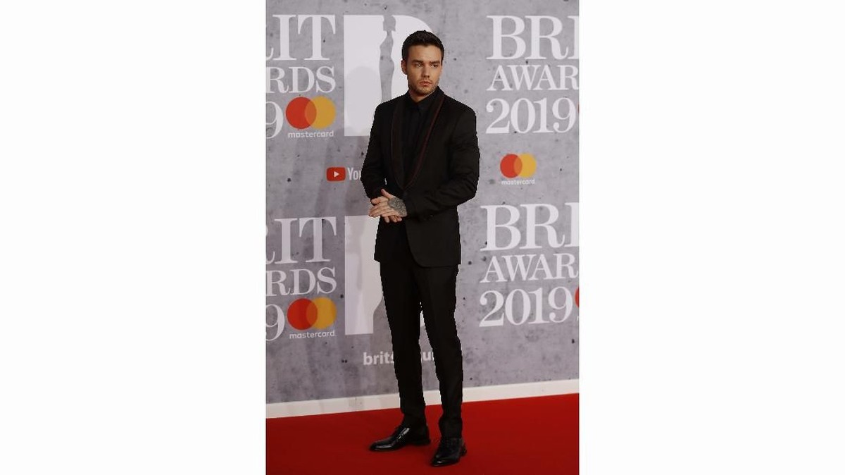 FOTO: Selebriti Berbusana Terbaik di Brit Awards 2019