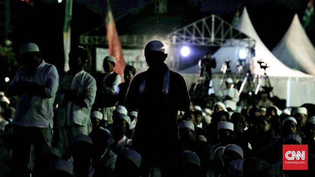 Berdasarkan pemberitaan media massa, acara tersebut diduga menjadi kampanye untuk Prabowo-Sandiaga. Menurut Fahri Hamzah, semua itu hanya gimik belaka.
