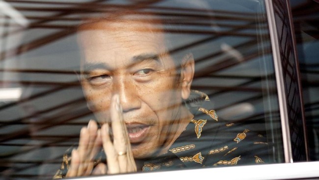 Presiden Jokowi mengingatkan tantangan ekonomi RI diwarnai krisis negara berkembang, perang dagang, penurunan mata uang yuan dan peso.