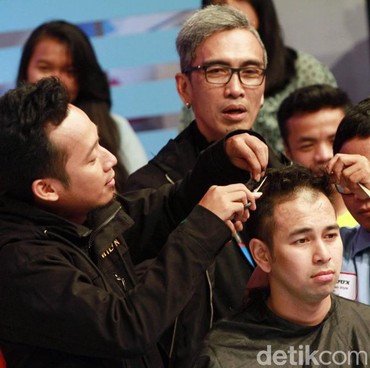 Denny 'Cagur' Jadikan Rolls Royce Miliaran Raffi Tempat Jemur Rengginang