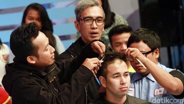 img-title Denny 'Cagur' Jadikan Rolls Royce Miliaran Raffi Tempat Jemur Rengginang