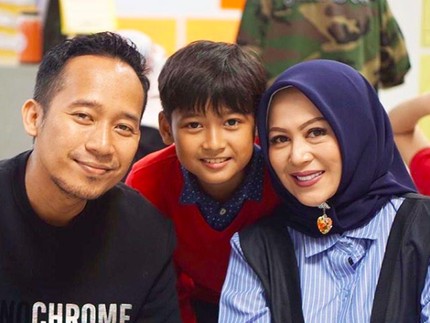 Rutinitas 10 Tahun Denny Cagur Bareng Anak Buat Hati Bergetar