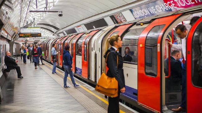 Hikayat Kereta Bawah Tanah dari London sampai Jakarta