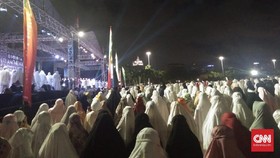 Relawan Siapkan 2.120 Nasi Kebuli untuk Peserta Reuni 212
