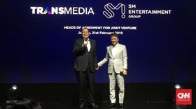 Duet Rossa-Leeteuk SUJU Tandai Kerja Sama Trans Media dan SM