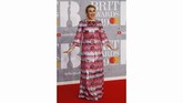 FOTO: Selebriti Berbusana Terburuk di Brit Awards 2019 Ajang Brit Awards 2019 ternyata membuat beberapa selebriti ternyata punya ide lain dalam berbusana, 'lain' dalam arti 'ajaib' dan mungkin 'buruk.'