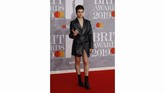 FOTO: Selebriti Berbusana Terburuk di Brit Awards 2019 Ajang Brit Awards 2019 ternyata membuat beberapa selebriti ternyata punya ide lain dalam berbusana, 'lain' dalam arti 'ajaib' dan mungkin 'buruk.'