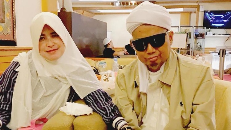 Arifin Ilham masih berjuang sembuh dari kanker getah bening. Namun, dia sudah memberikan wasiat pada istri dan anak-anaknya, Bun.