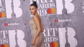 Selebriti 'Berbaju Renang' di Brit Awards 2019