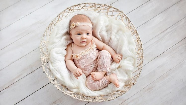 30 Inspirasi Nama Bayi Perempuan Bermakna Dermawan Bunda ingin memberikan nama bayi dengan makna dermawan? Intip daftar nama bayi berikut, ya.