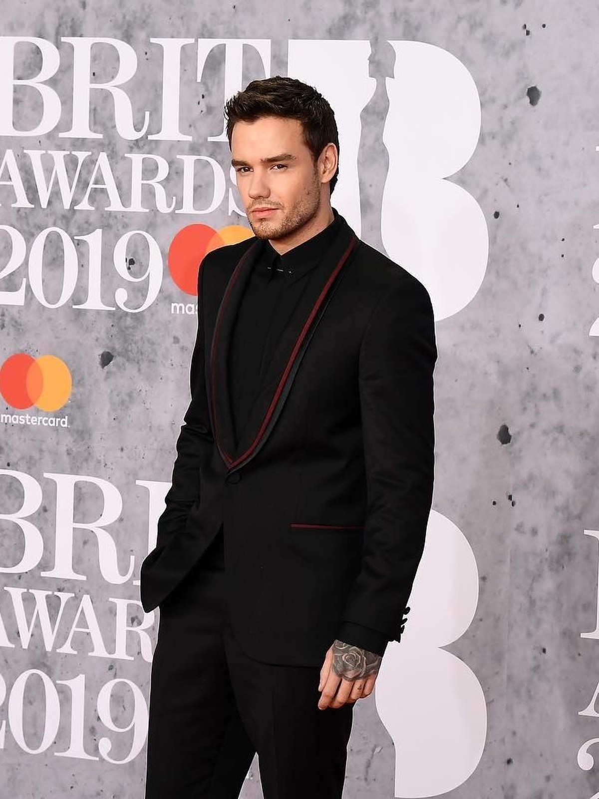 Berlangsung meriah&comma; siapa aja sih seleb yang tampil dengan pakaian terbaik di Brit Awards 2019&quest; Berikut Insertlive sajikan seperti yang dilansir Vanity Fair&period;