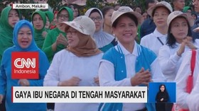 Gaya Ibu Negara di Tengah Masyarakat