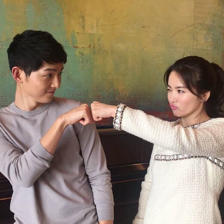 <p>Pasangan yang dikenal dengan Song Song Couple ini awalnya hanya berteman dekat lho, Bun. (Foto: Instagram @kyo1122)</p>