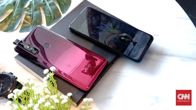 Vivo memperkenalkan mekanisme kamera geser di bagian depan untuk ponsel terbaru V15.