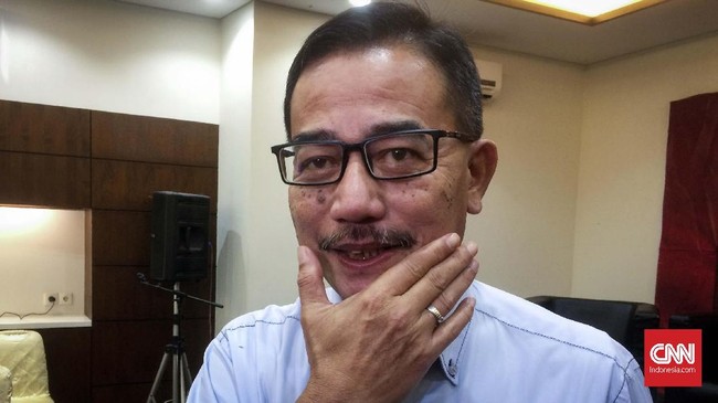 BPN Prabowo-Sandi menyebut Sulman Aziz mencabut pernyataan soal 'kapolsek-kapolsek di Garut diarahkan galang dukungan untuk Jokowi' karena ditegur atasannya.