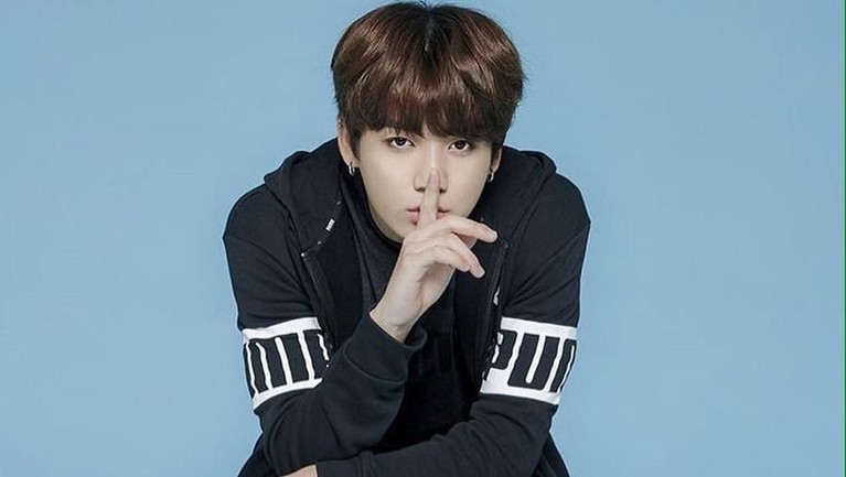 Jadi Member Paling Muda, Ini 7 Fakta Menarik Jungkook BTS Jadi member termuda, Insertizen pasti penasaran kan dengan fakta-fakta menarik dari Jungkook BTS. Berikut Insertlive rangkum dalam tujuh fakta menarik Jungkook.