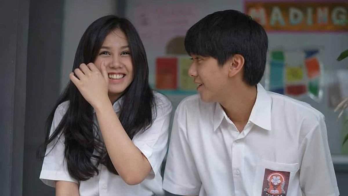 Film Dilan 1991 segera tayang pekan depan&period; Berikut enam gombalan Dilan ini siap bikin baper para penonton karena saking romantisnya&period;