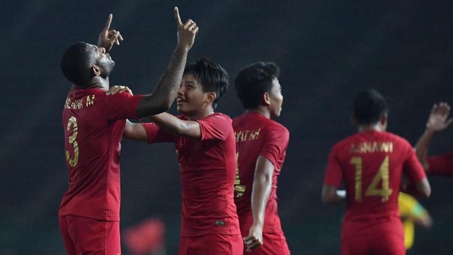 Kalahkan Vietnam, Timnas Indonesia U-22 ke Final Piala AFF Timnas Indonesia U-22 melaju ke babak final Piala AFF U-22 usai mengalahkan Vietnam dengan skor 1-0 di Stadion Olimpiade pada Minggu (24/2).