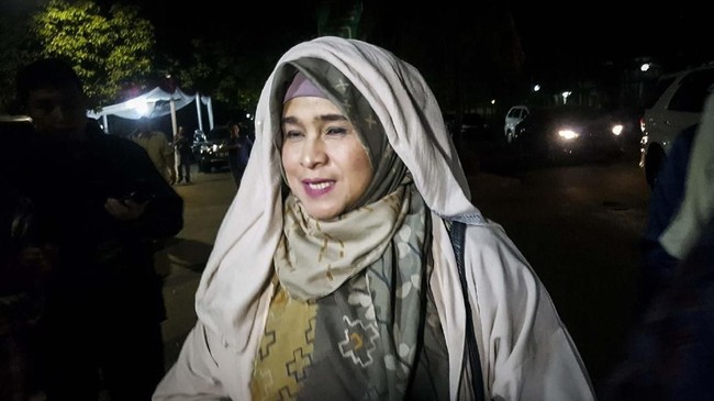 Koordinator Advokasi dan Hukum #2019GantiPresiden Djuju menuding ada upaya memelintir dan mempolitisasi substansi dan maksud puisi Neno Warisman.