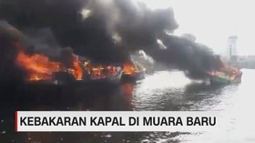 Kapal Muara Baru Terbakar