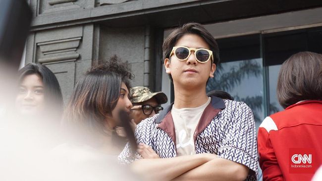 Iqbaal Ramadhan mengaku santai ketika ID Line-nya bocor ke publik. Menurutnya, hal itu ia gunakan untuk berkomunikasi dengan fan. 