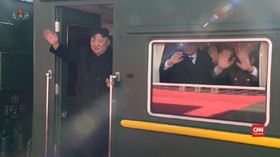 VIDEO: Naik Kereta ke Vietnam, Kim Jong-un Singgah di China