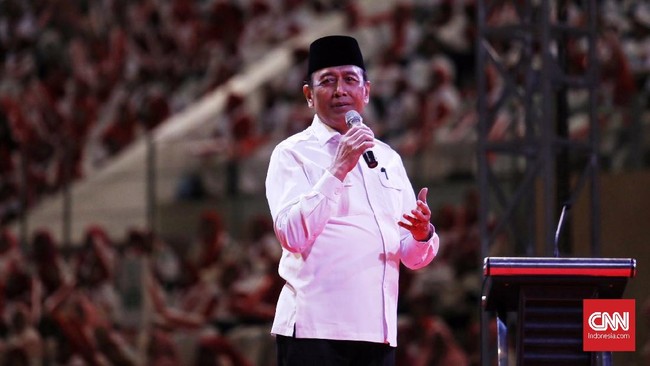 Aktivis HAM Haris Azhar menilai Wiranto sedang cari muka pada Jokowi karena golput berpotensi menggerus suara petahana di Pilpres 2019.