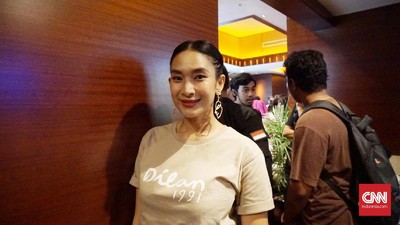Cerita Happy Salma Syuting 'Dilan 1991' Sambil Menyusui