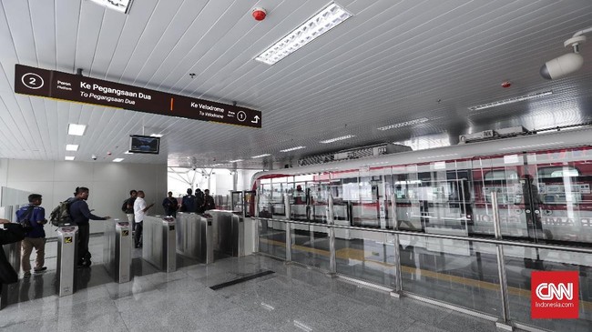 PT LRT Jakarta bakal menggratiskan layanannya bagi lansia dan pelajar.