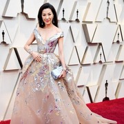 Gaya Michelle Yeoh yang Tetap Memesona Masuki Usia 60 Tahun