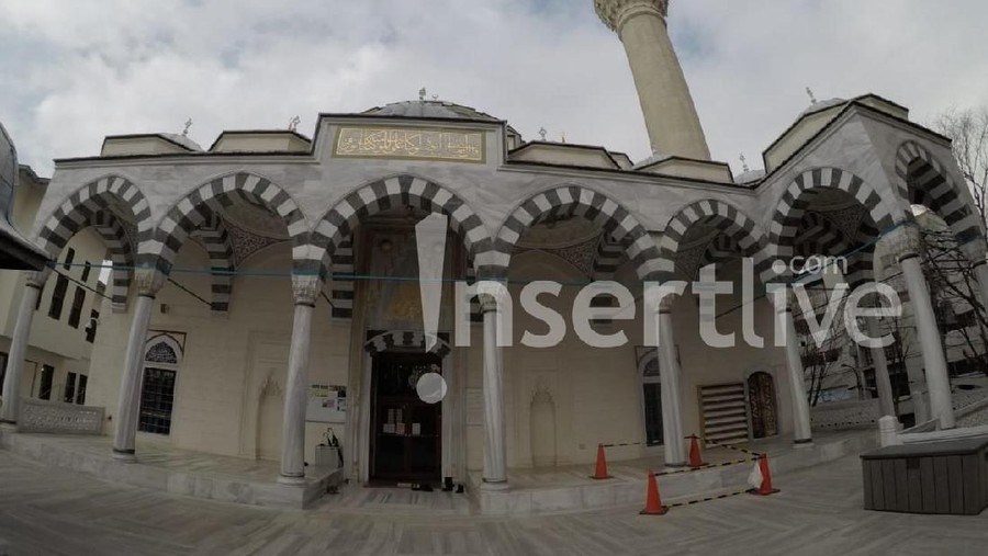 Imam Besar Masjid Istiqlal, Prof. Dr. KH. Nasaruddin Umar dan KH Quraish Shihab akan menjadi tamu pernikahan di pernikahan Syahrini dan Reino Barack.