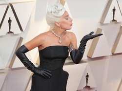 Lady Gaga Libatkan Ariana Grande untuk Rain On Me