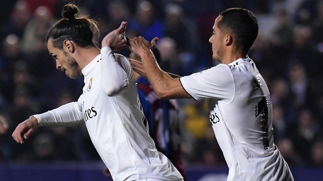 Penyerang sayap Gareth Bale diklaim menolak minta maaf kepada rekan satu timnya di Real Madrid jelang leg kedua semifinal El Clasico melawan Barcelona.
