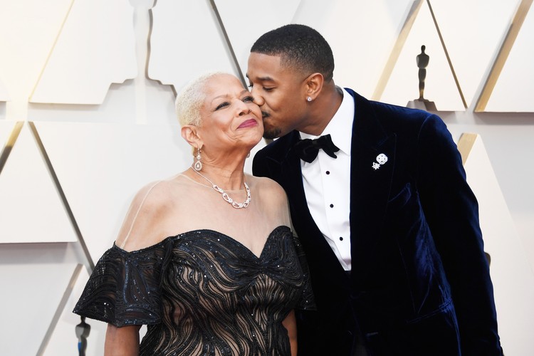 Cerita Manis Deretan Artis di Piala Oscar 2019 Bersama Ibunda Tujuh aktor dan aktris ini tampak bahagia ketika didampingi ibunda tercinta menghadiri perhelatan Piala Oscar 2019.