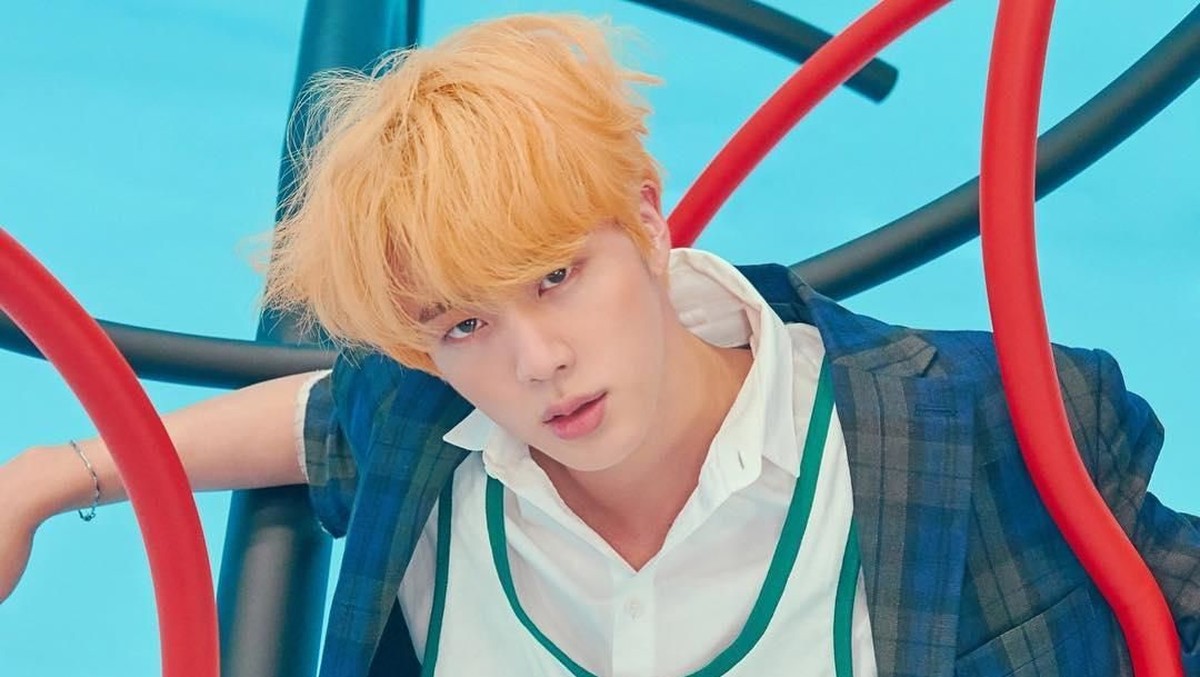 Punya wajah tampan dan terkenal&comma; siapa sangka salah satu personel BTS pernah diselingkuhin&quest; Nah berikut lika-liku pengalaman kisah asmara para personel BTS&period;