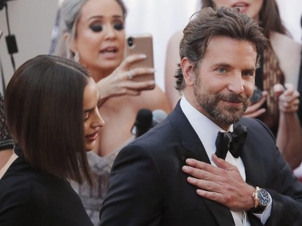Hubungan Unik Bradley Cooper dengan Sang Bunda